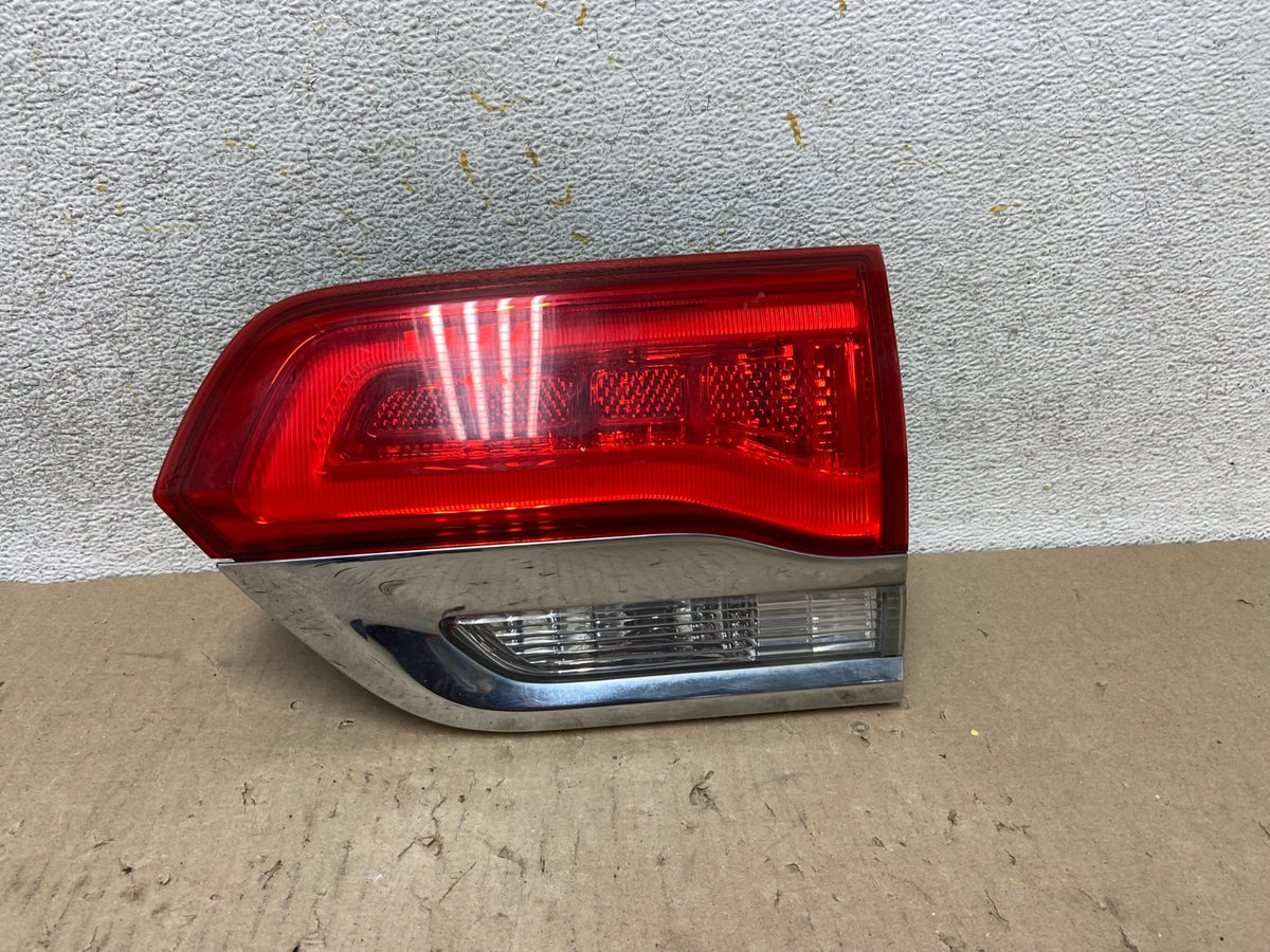 2014 - 2021 Jeep Grand Cherokee Right Passenger Inner Tail Light AH7638 LK0