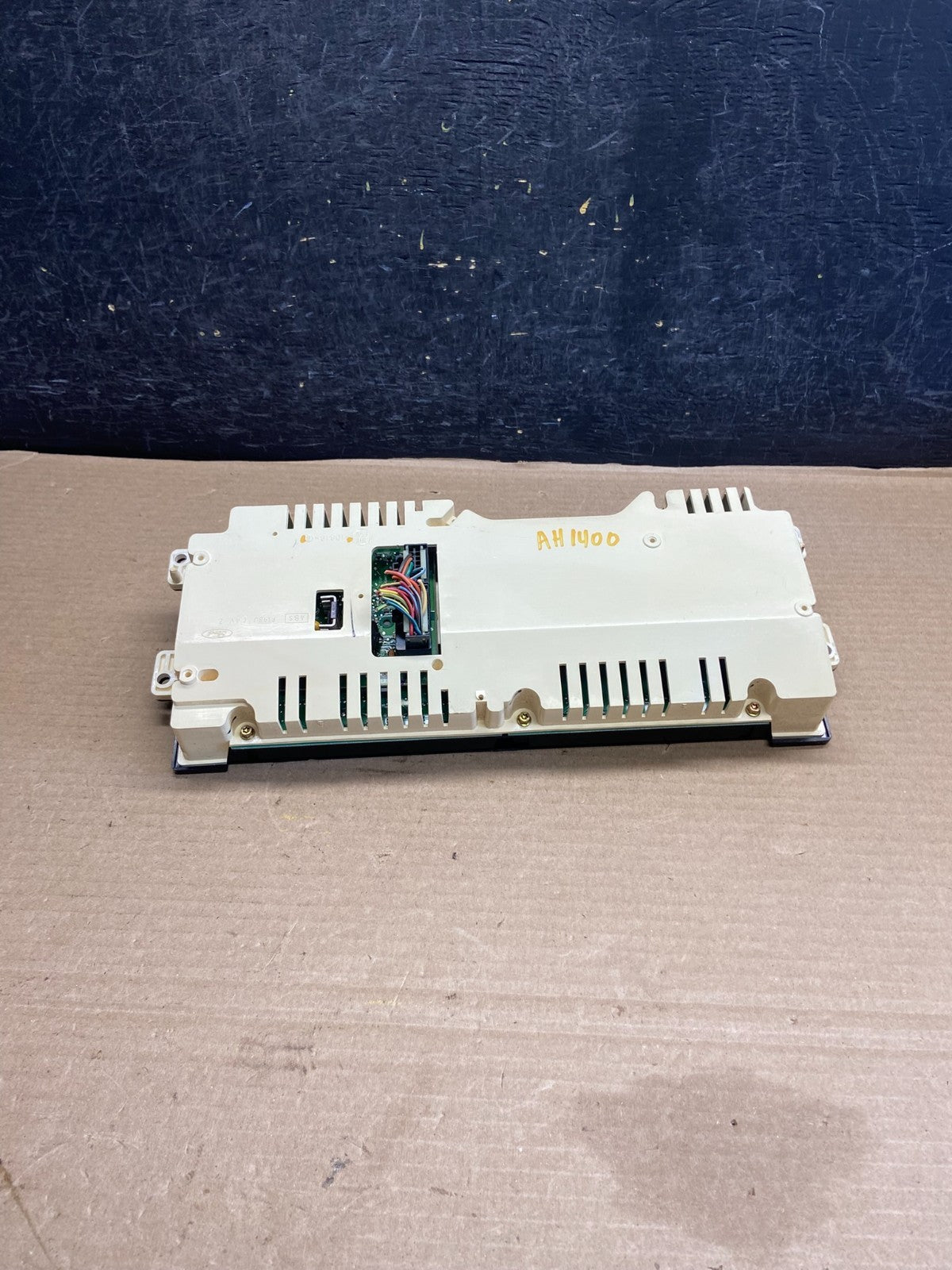 1999 to 2000 Ford Crown Victoria Speedometer Cluster Gauge AH14005