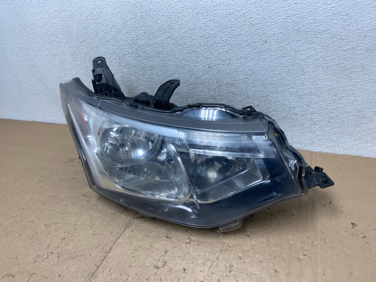 2014-2015 Mitsubishi Outlander Right Passenger Halogen Headlight AG5657 DW1