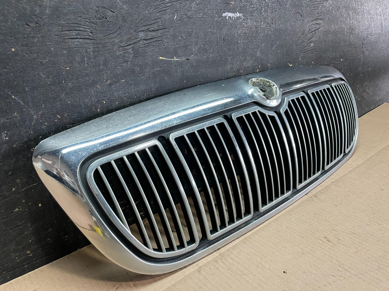 1998 to 2002 Mercury Grand Marquis Front Upper Grill Grille OEM  Z8378 DG1