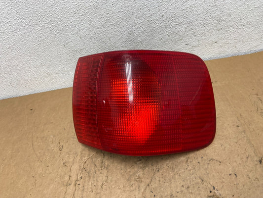 1992-1997 Audi 100 A6 Avant Wagon Right Passenger Tail Light AD0667 DG0