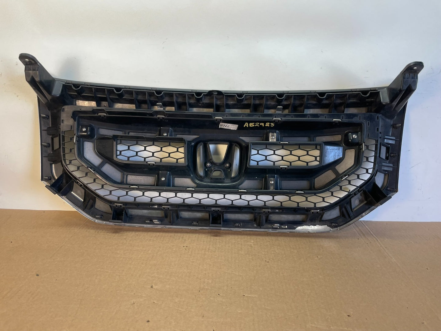 2009 to 2011 Honda Pilot Front Upper Grill Grille AG2923 DG3