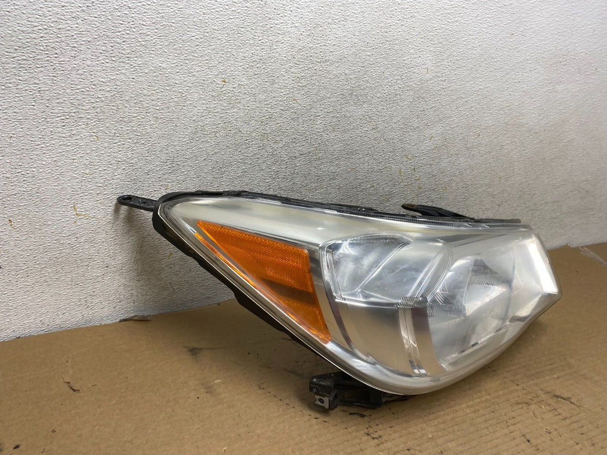 2014 to 2016 Subaru Forester Right Passenger Headlight Halogen AH4225 DW1