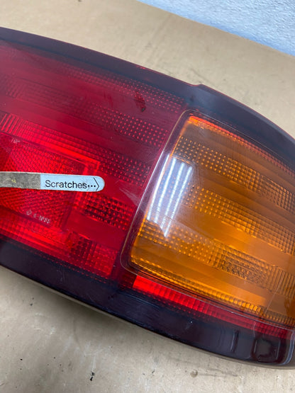 1995 - 1996 Toyota Camry Sedan Right Passenger Tail Light Lamp AC8536 DW3