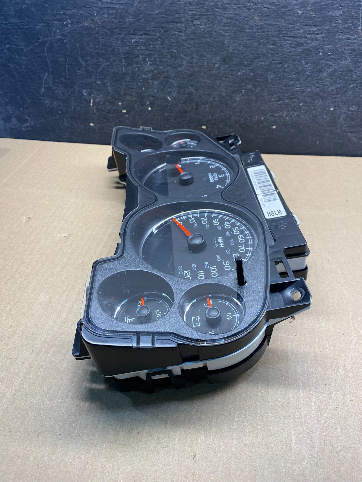 2007 to 2013 Chevrolet Silverado Suburban Cluster Gauge Speedometer AG7444 DG2