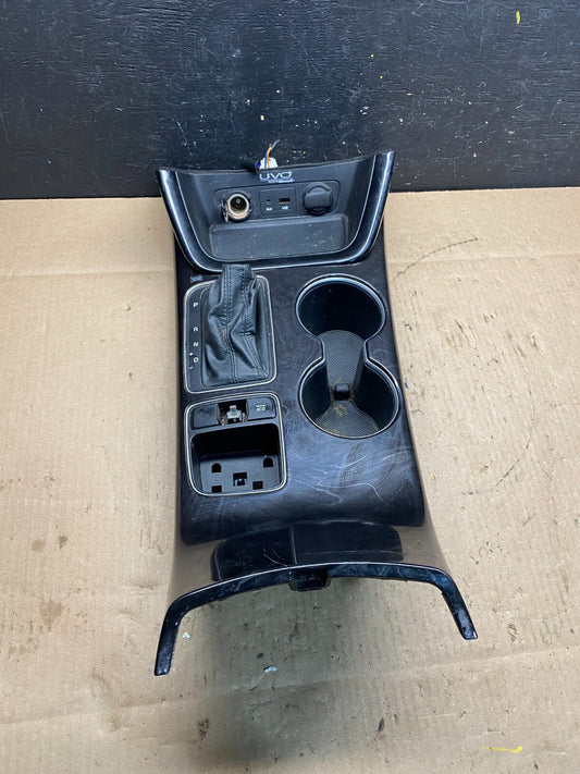 2013 to 2015 Kia Sorento Center Console Shifter Bezel Trim Cup Holder O6912 DG0