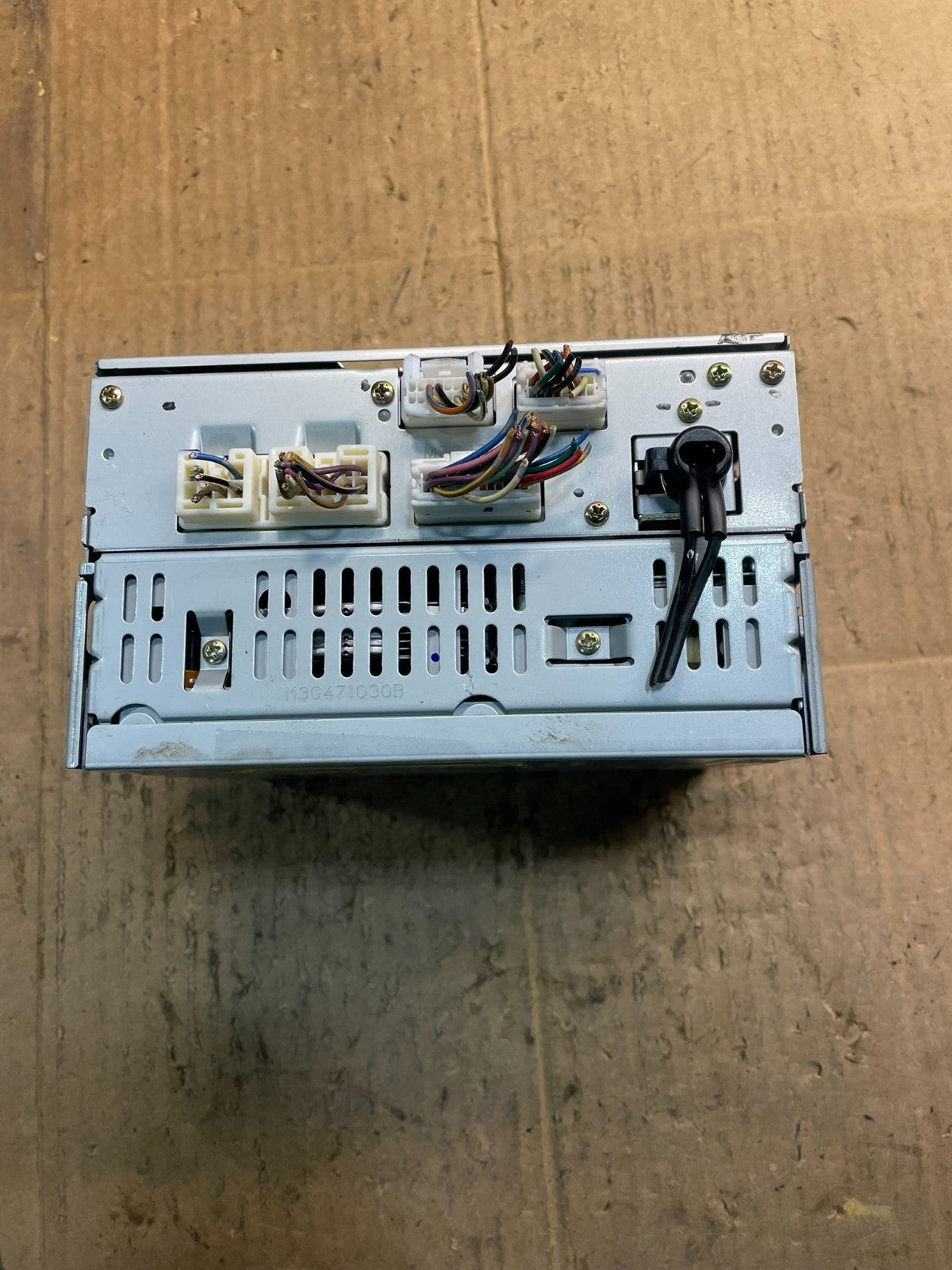 2004 2005 Nissan Armada QX56 Radio Stereo Audio CD Player Receiver Y7398 DG5