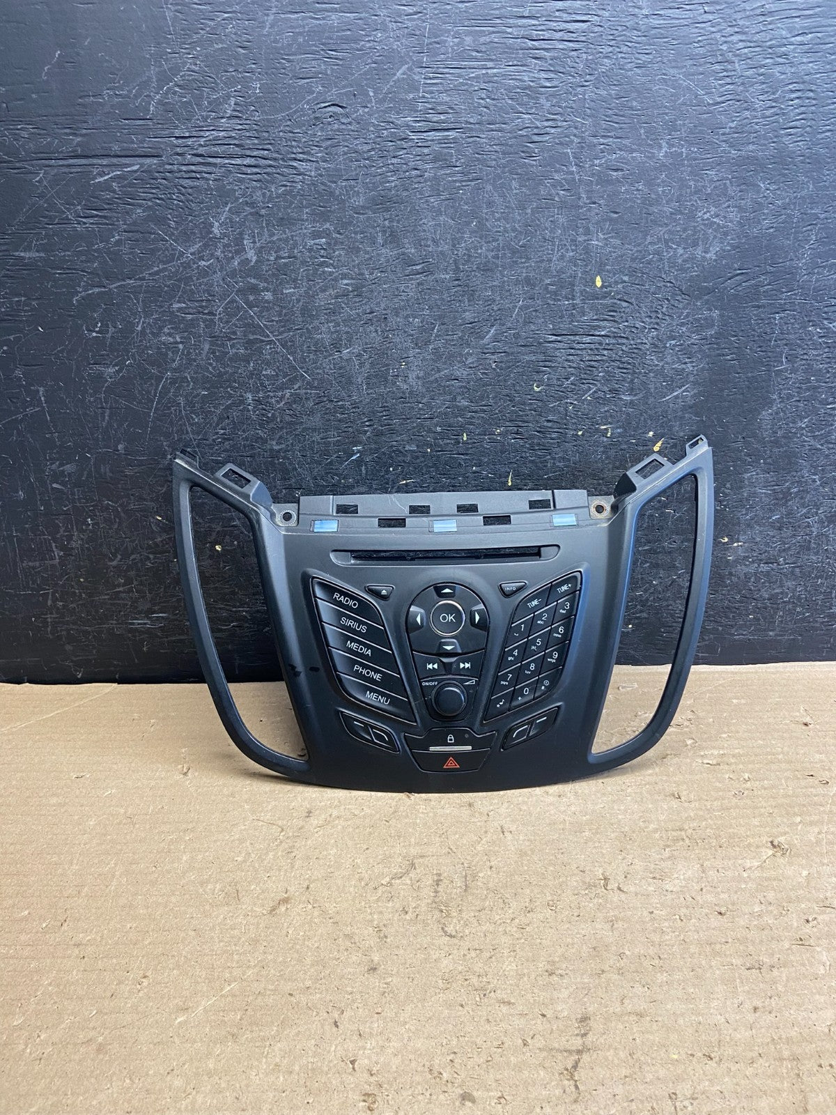 2013 to 2016 Ford Escape Dash Radio Control Panel Air Vent Bezel AH5111 DW0