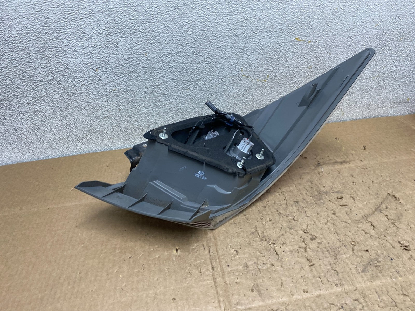 2008 to 2012 Honda Accord Sedan Tail light Right Passenger RH Side Z1130 DW4
