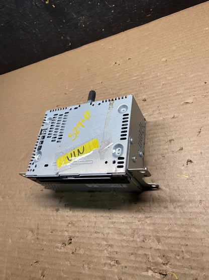 2014 2015 Ford Explorer Audio Equipment Radio Receiver AM FM CD S2947 DG2