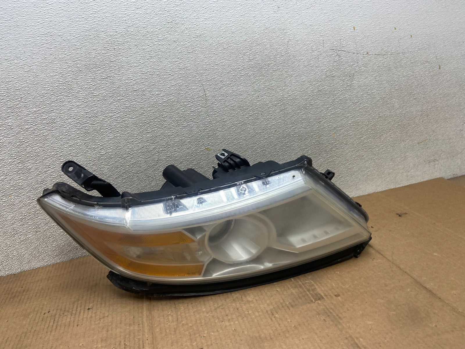 2011 to 2013 Honda Odyssey Front Right Passenger Headlight Halogen AA6218 DW0