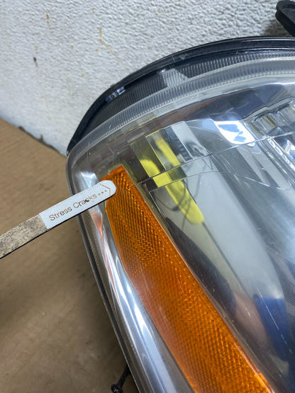 2008 to 2012 Nissan Versa Headlight Right Passenger Rh Side AI7891 DW4
