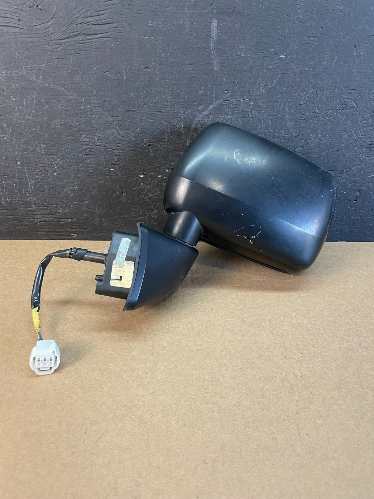 2004 - 2009 Mitsubishi Endeavor Left Driver LH Door View Mirror ac9952 DG0