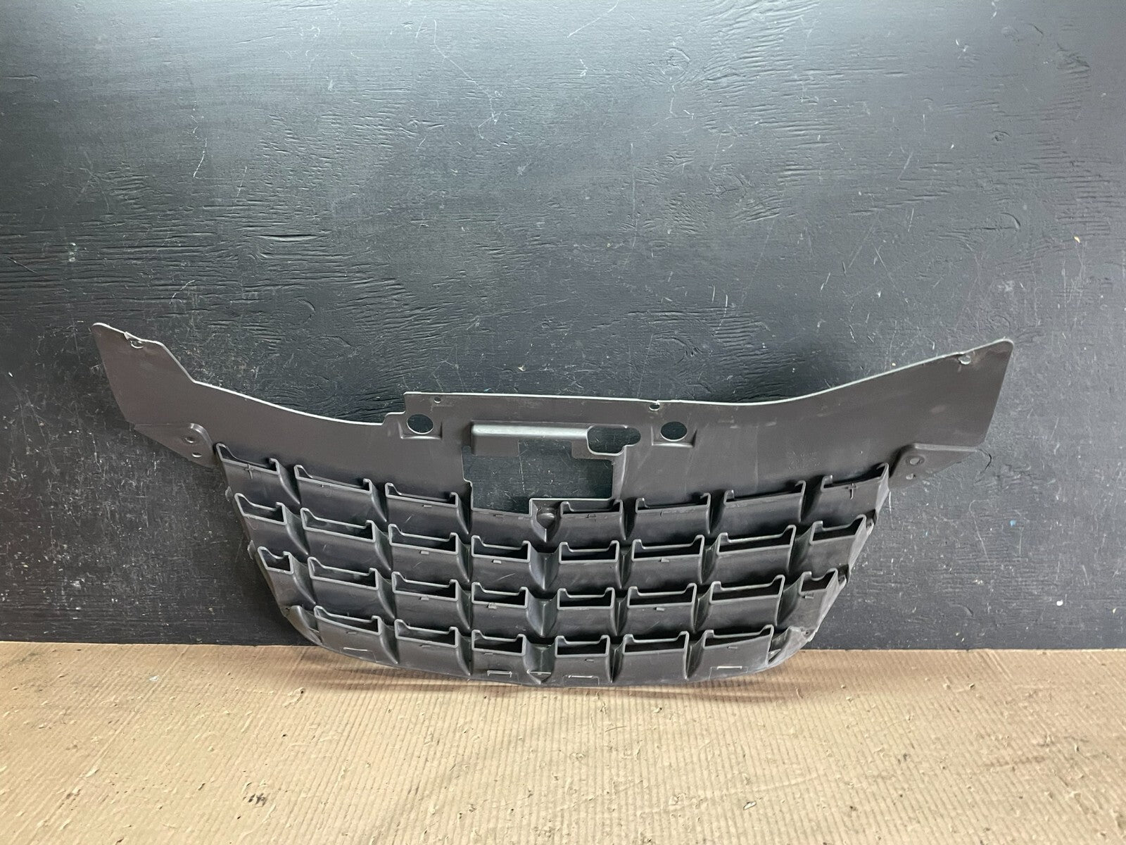2007 to 2010 Chrysler Sebring Front Upper Grille Grill 0YW36TRMAC J3575 PS6