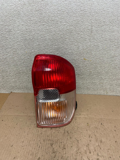 2001 2002 2003 Toyota Rav4 Right Passenger Rh Side Tail Light OEM Z6301 DW0