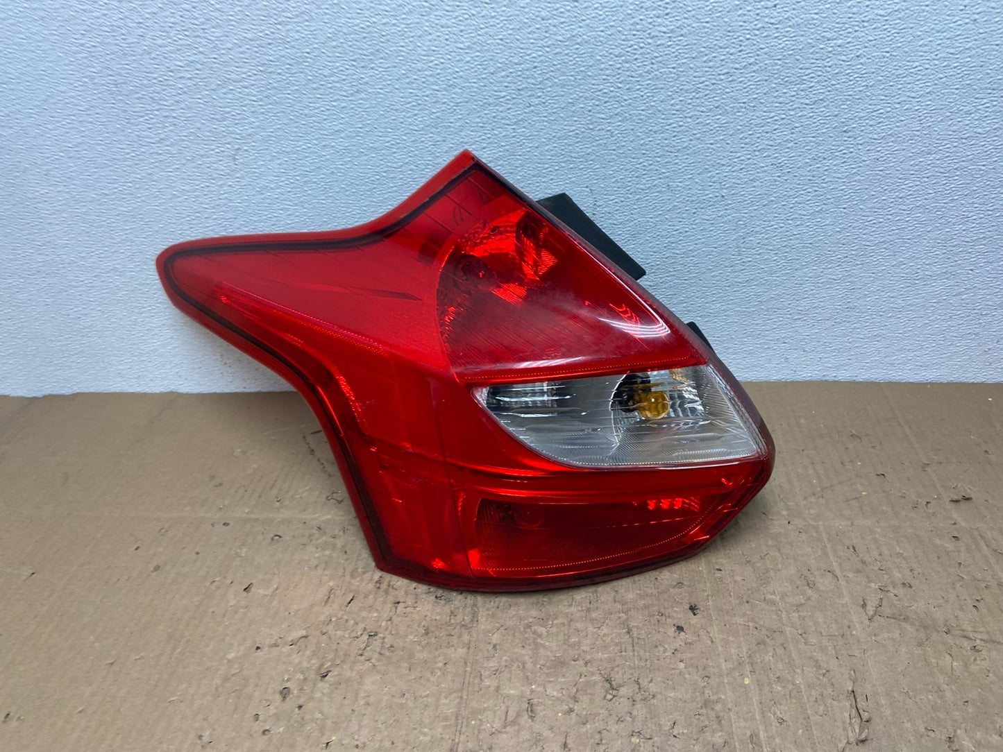 2012 2013 2014 Ford Focus Tail Light Hatchback Left Driver Lh Side Oem AC0089 DW0