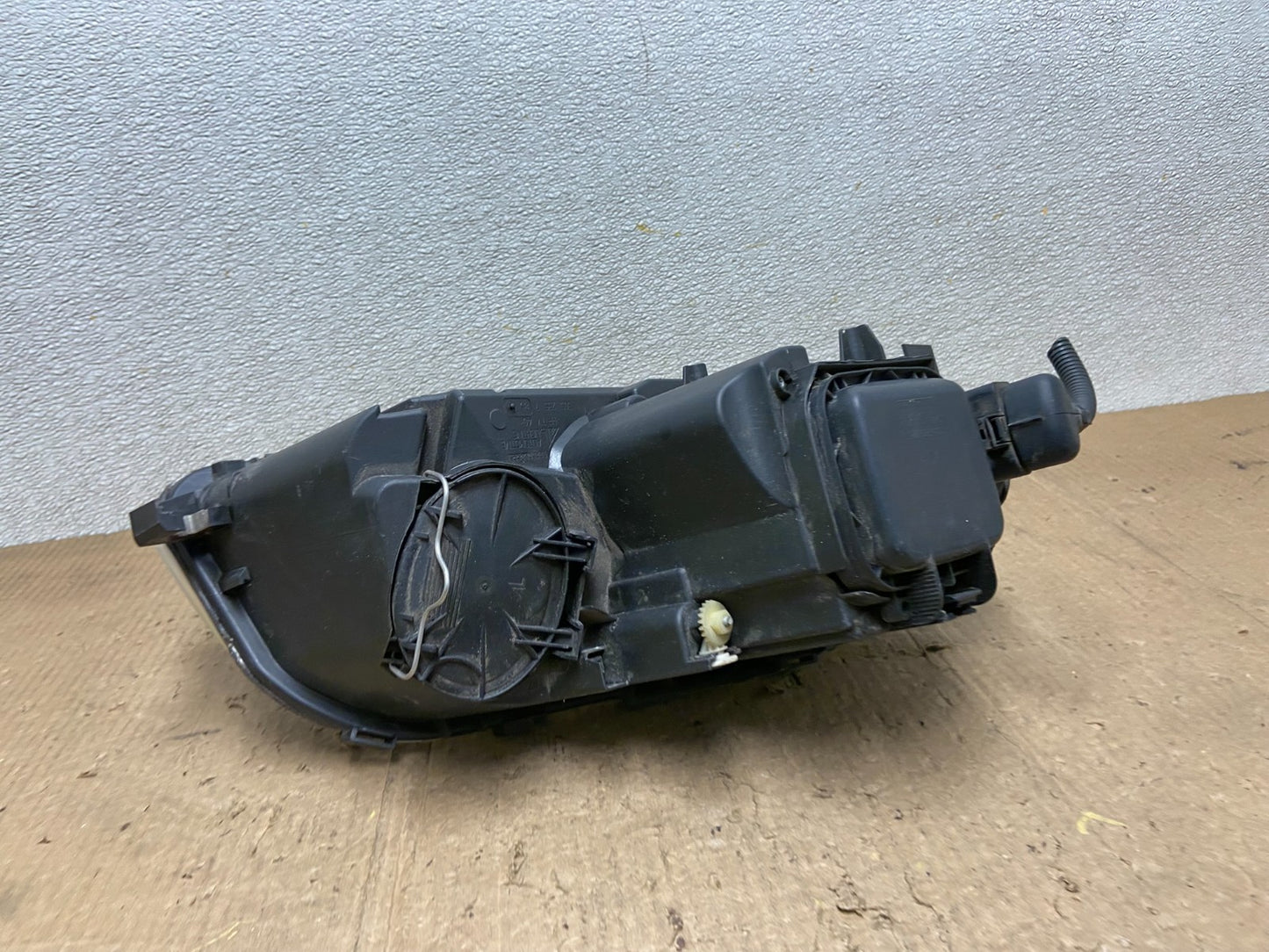2005 to 2008 Audi A3 Left Driver LH Side Halogen Headlight OEM AA8402 DW5
