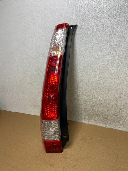 2005 to 2006 Honda Cr-v Crv Left Driver LH Tail Light AI2641 LK1