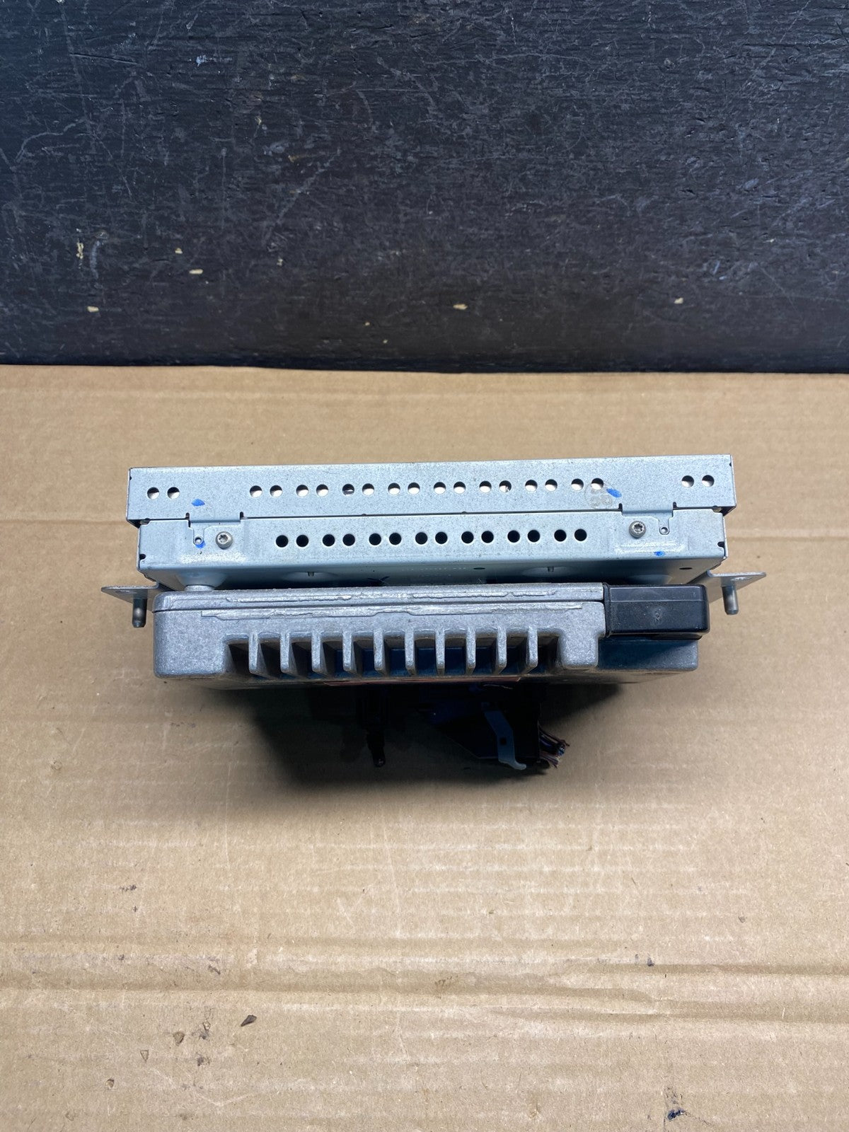 2015 to 2016 Ford Explorer Radio Information Display Screen ae8145 DG2