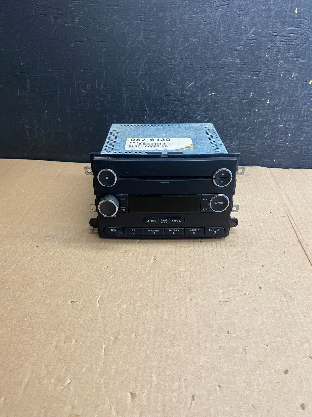 2004 to 2008 Ford F150 Mustang Radio Stereo Audio AM/FM ae4385 DG0