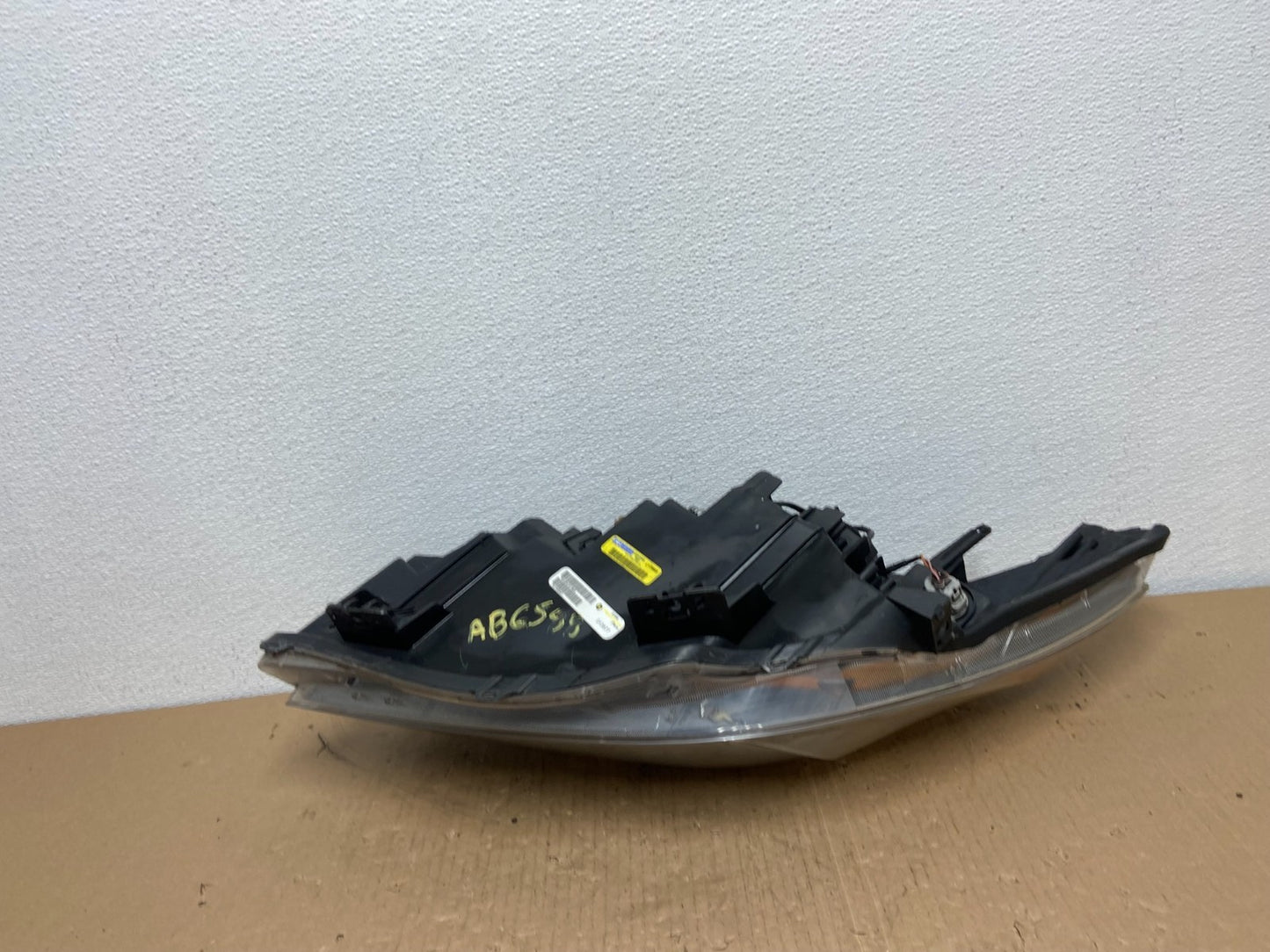 2010 - 2013 Mazda 3 Halogen Right Passenger Rh Side Headlight AB6588 DW8