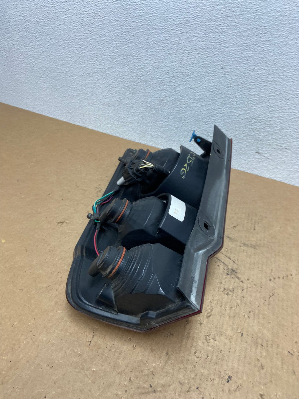 2006 to 2010 Jeep Commander Left Driver Side Tail Light OEM AC3526 LK6