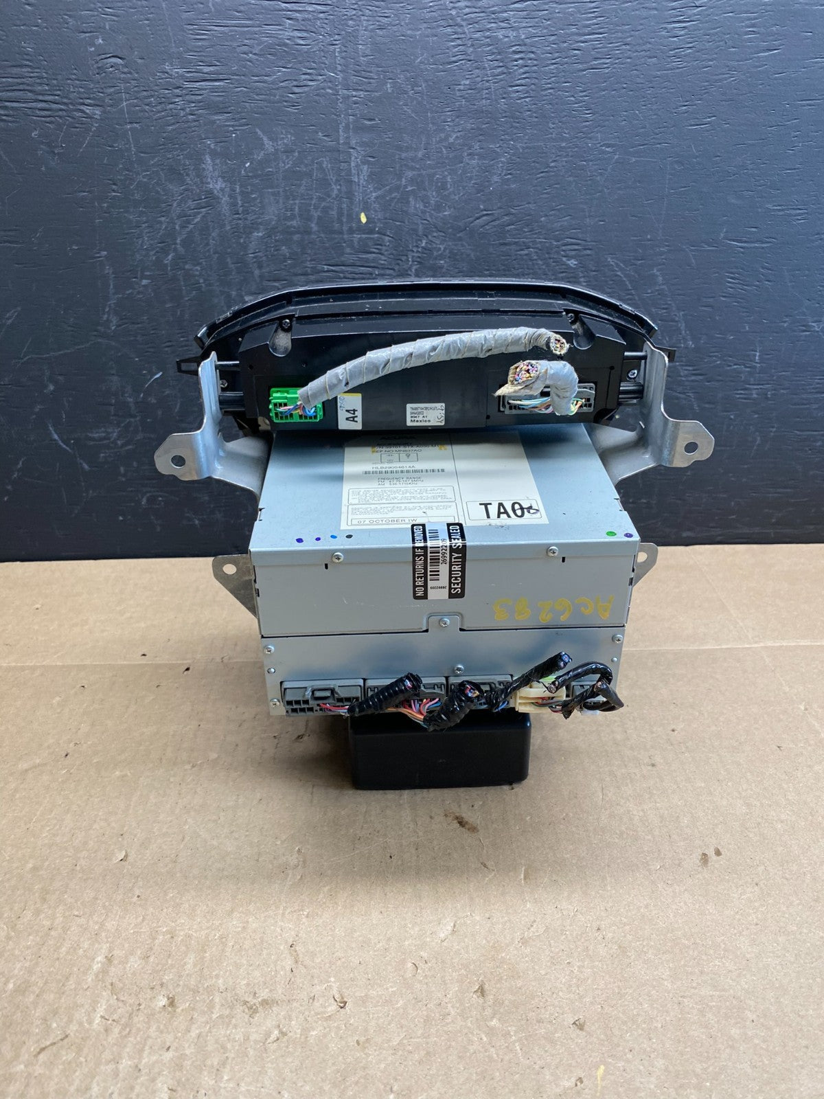 2007 to 2009 Acura Mdx Radio Stereo 6 CD Player Climate Control AC6283 DG3
