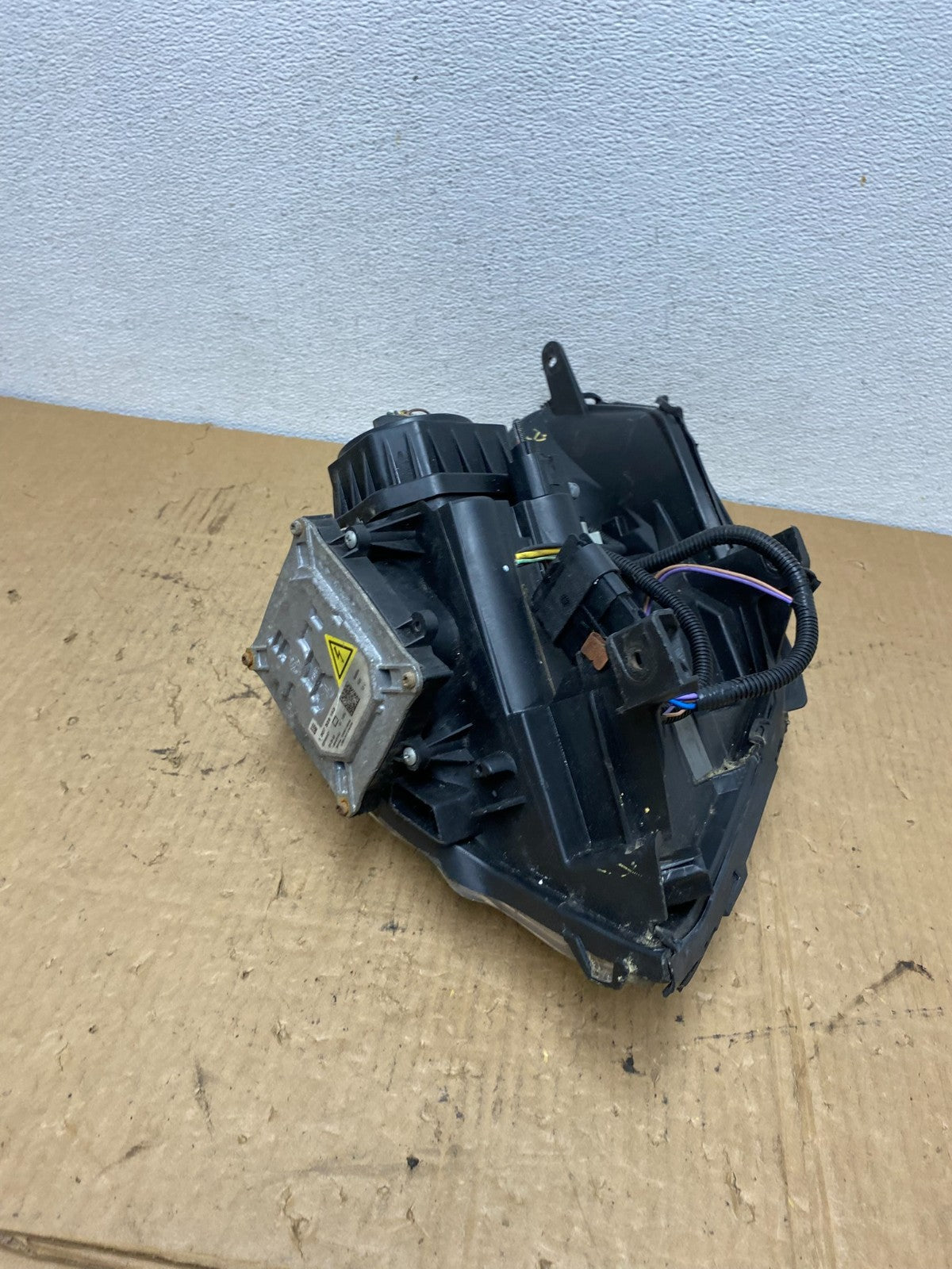2006 to 2011 Cadillac DTS Left Driver Lh Xenon Hid Headlight AC8152 DW8