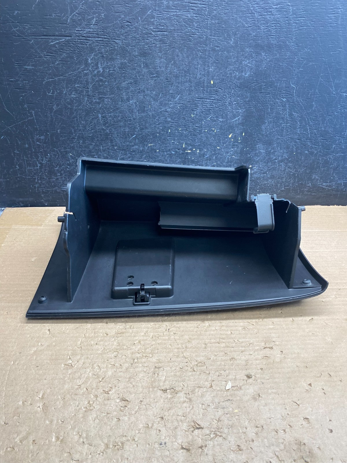 2011 to 2014 Ford Edge Front Right Passenger Storage Glove Box AG8495 DG6