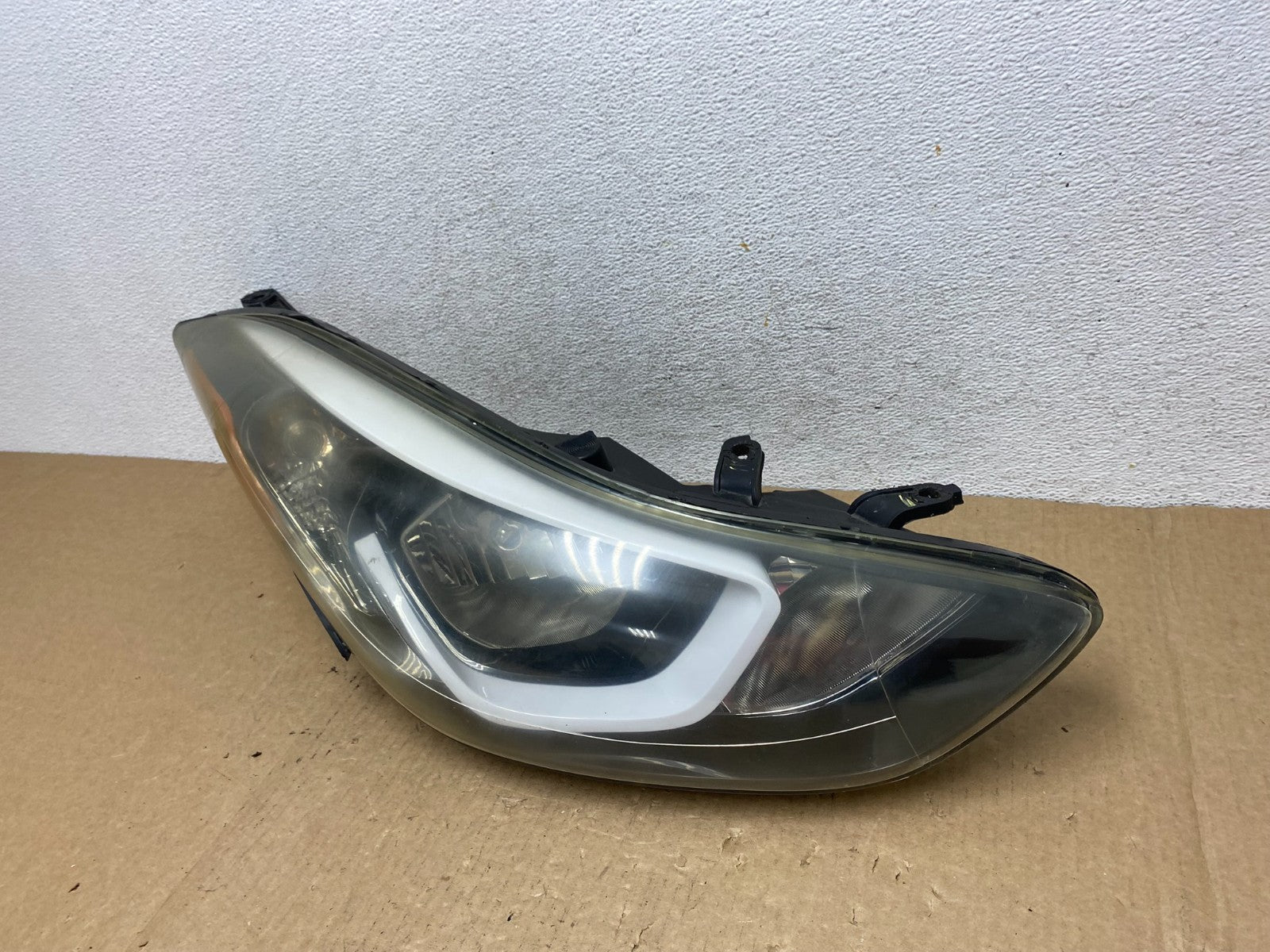 2014 2015 2016 Hyundai Elantra Right Passenger RH Side Headlight AF9673 DW1
