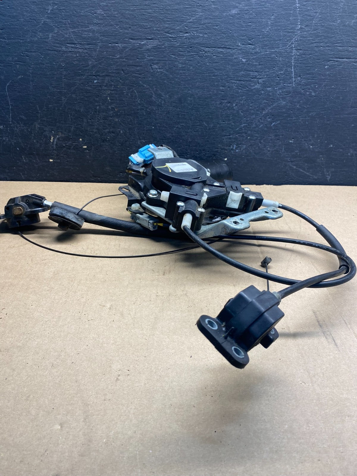 2005 - 2010 Honda Odyssey Rear Left Sliding Door Lock Actuator Motor ae7381 DG3