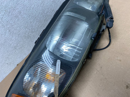 2001 to 2004 Volvo S60 Right Passenger Side Headlight Halogen AG4524 DW3