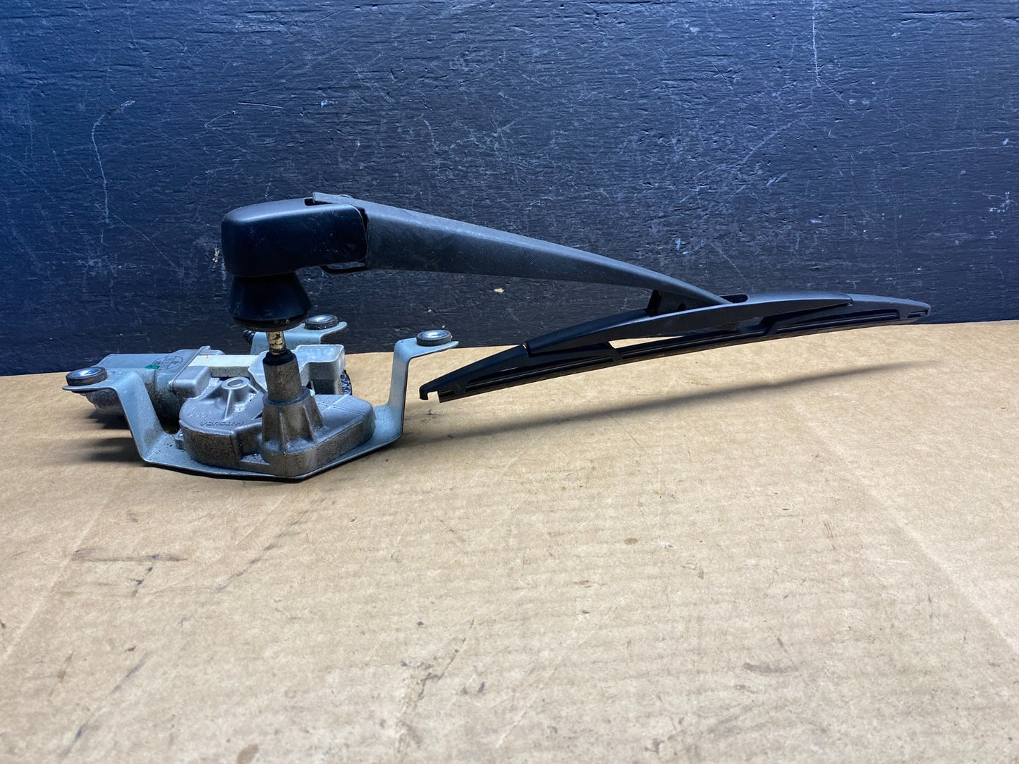 2009 to 2014 Nissan Cube Rear Wiper Motor AD75563