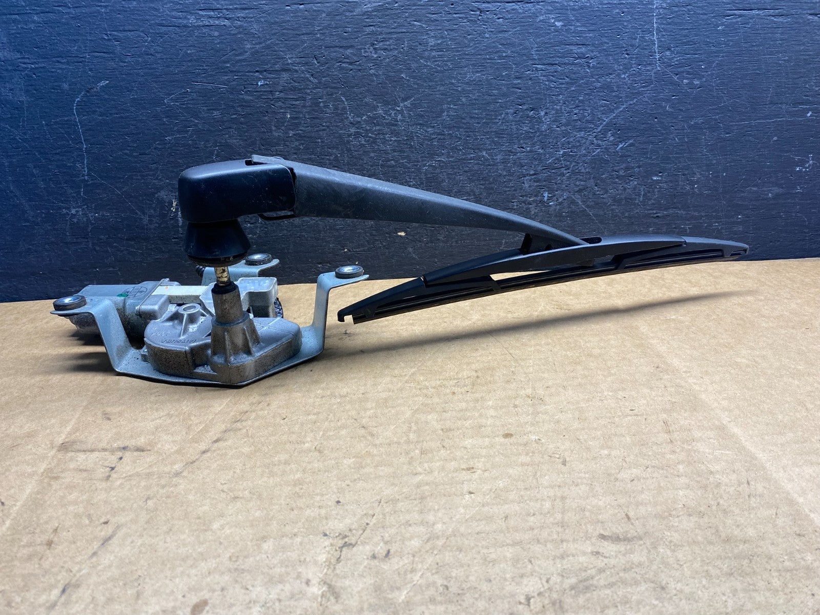 2009 to 2014 Nissan Cube Rear Wiper Motor AD75563