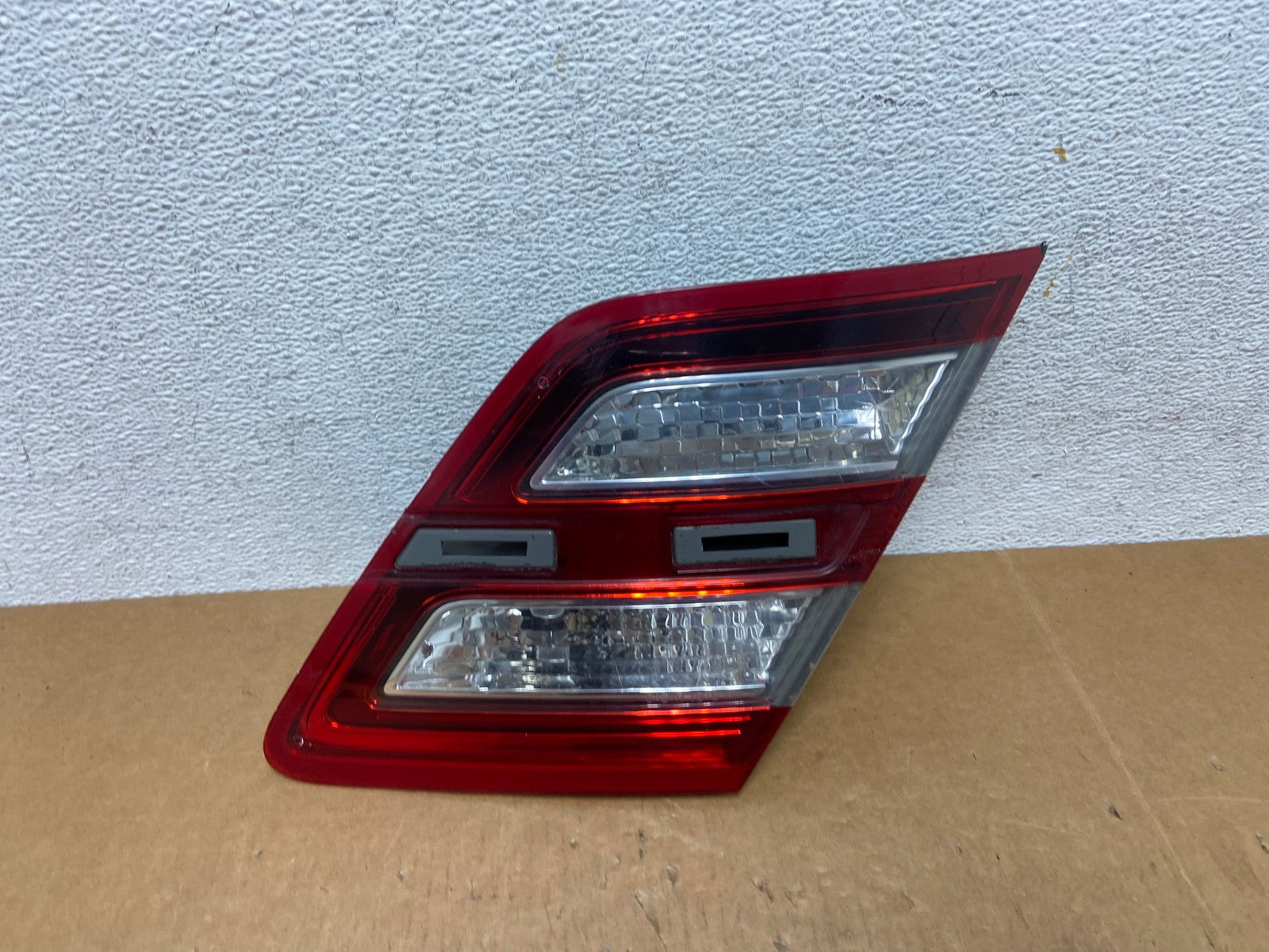2013 to 2018 Ford Taurus Right Passenger Rh Side Tail Light Inner AE0361 LK0