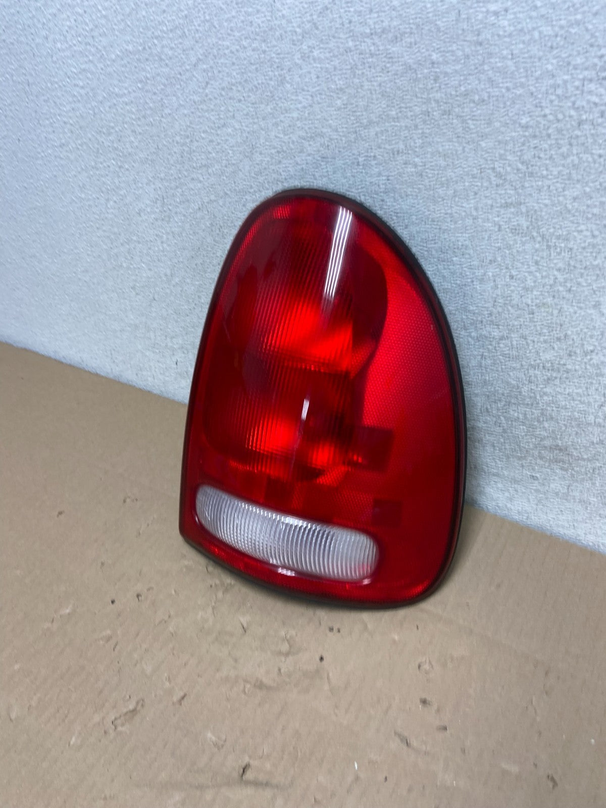 1998 to 2003 Dodge Durango Tail Light Right Passenger RH Side AG5883 DW1