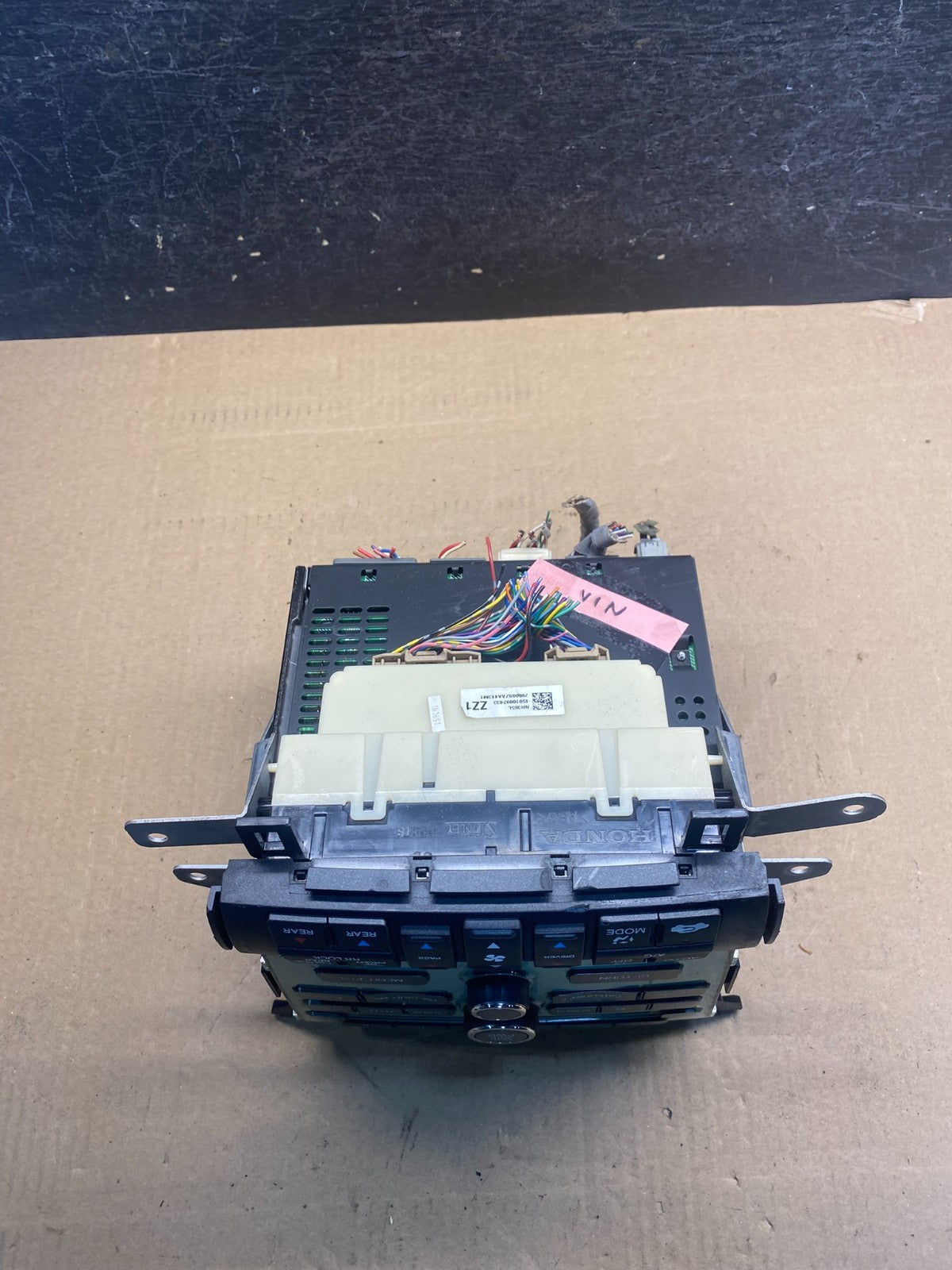 2009 to 2011 Honda Pilot AM FM CD Audio Radio Player Climate Control ah4776 DG4