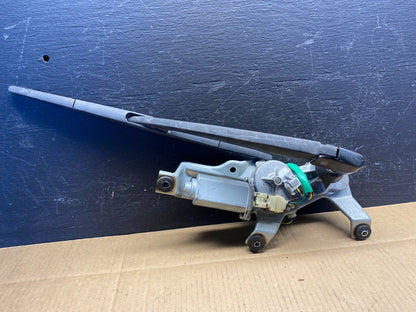 2005 to 2009 Subaru Legacy Outback Rear Windshield Wiper Motor AD50240