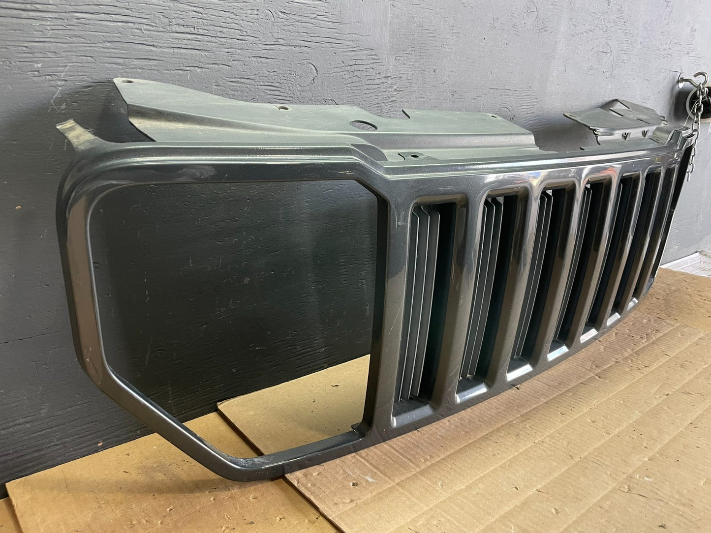 2008 2009 2010 2011 2012 Jeep Liberty Front Upper  Grill Grille OEM ab7683  DG2