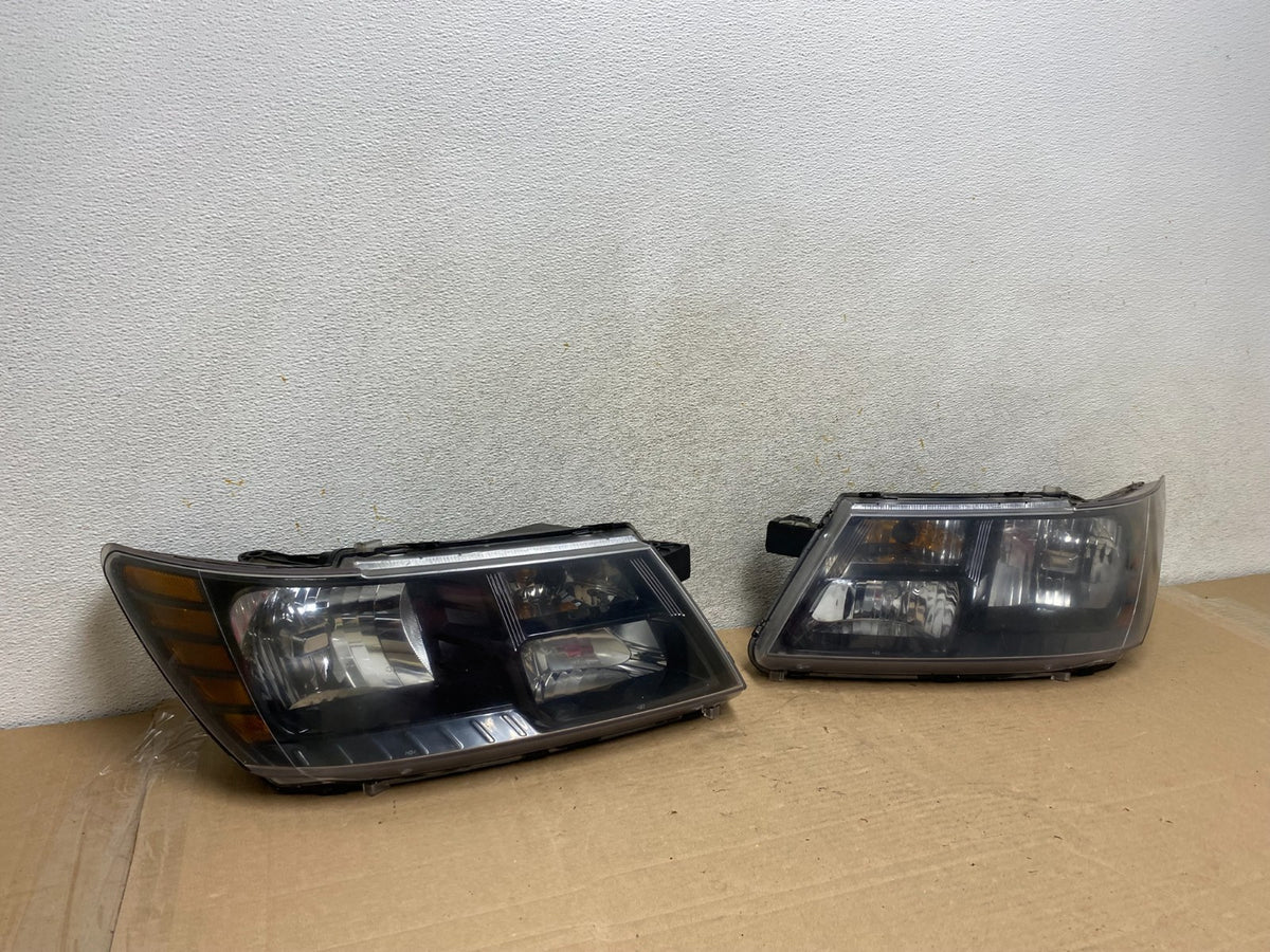 2009 to 2017 Dodge Journey Headlights Left+Right Set Halogen AH9386 DW2
