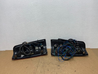 2003-2006 Chevrolet Silverado Left + Right Side Tail lights OEM AC3510 DW7