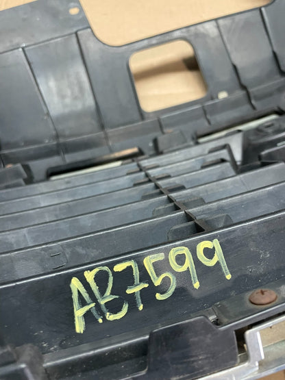 2011 to 2017 Nissan Quest Front Upper Grill Grille OEM ab7599 DG9