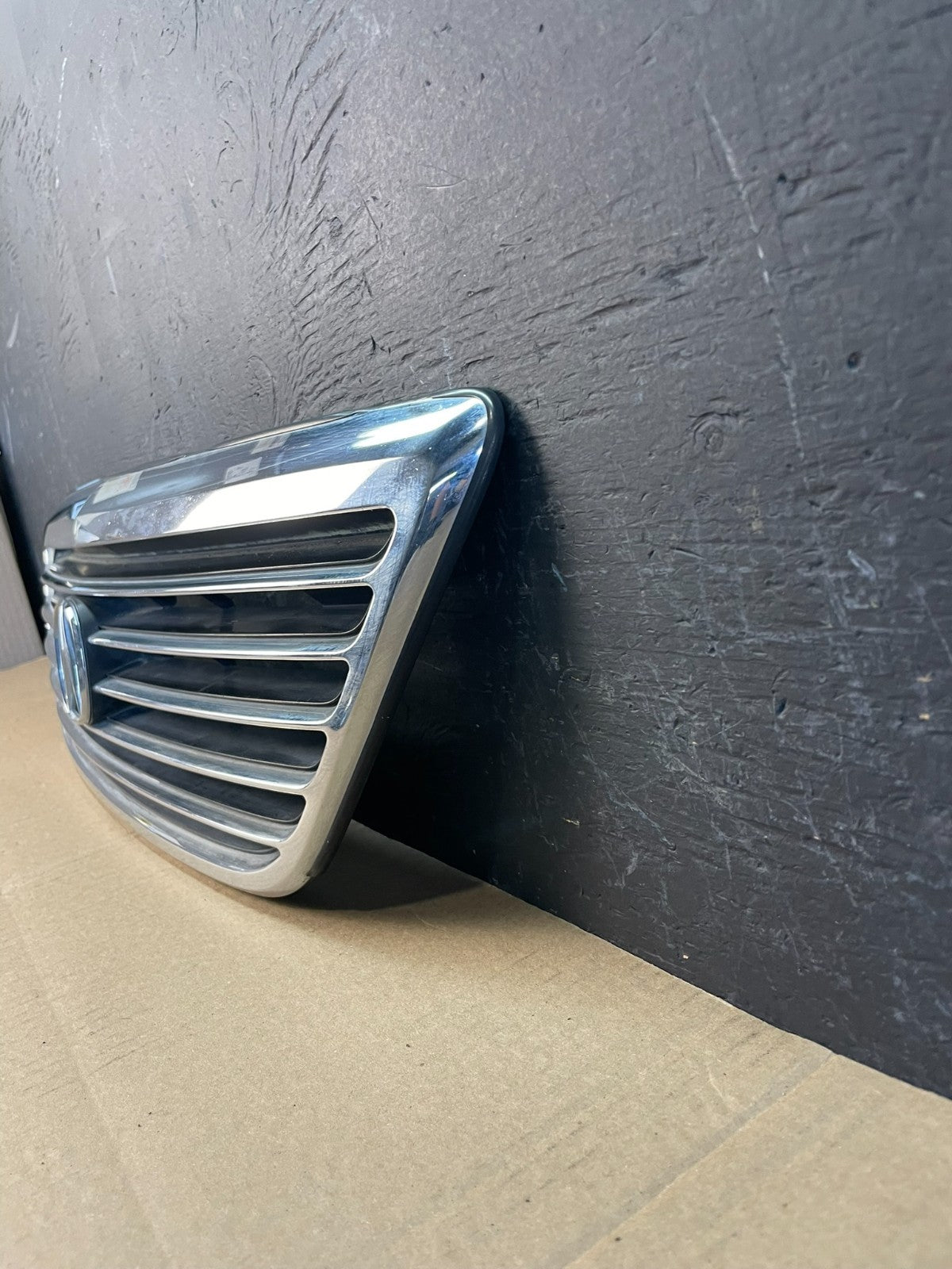 1996 to 1998 Acura RL Front Upper Grille Grill Emblem OEM ac2183 DG1
