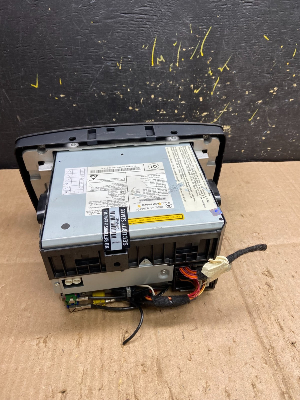 2010-2012 Mercedes W251 R350 Head Command Navigation Radio 6 CD Player AB1764 DG4