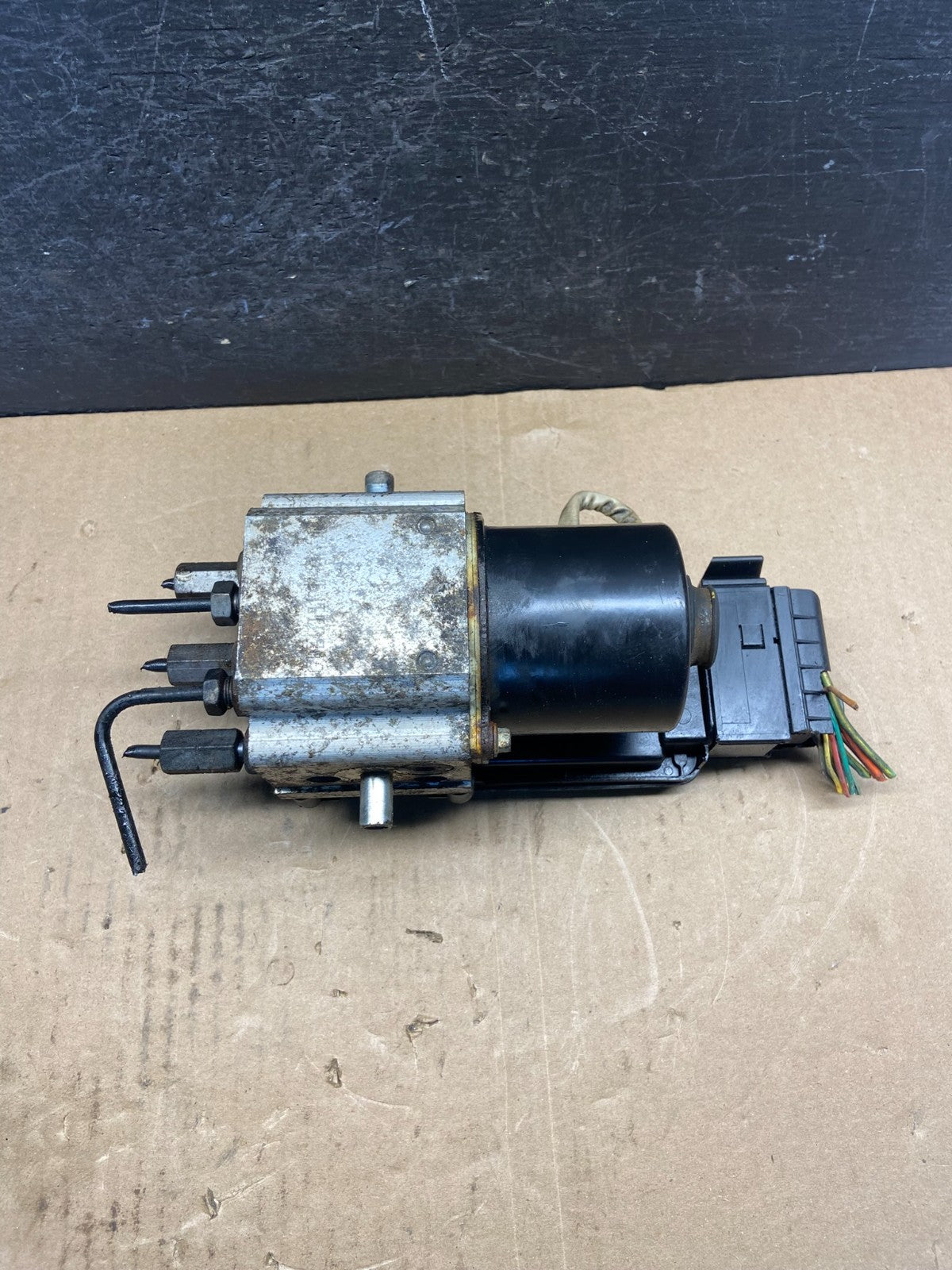 2006 2007 Ford E250 E350 Econoline Anti-Lock ABS Antilock Brake Pump AF93441
