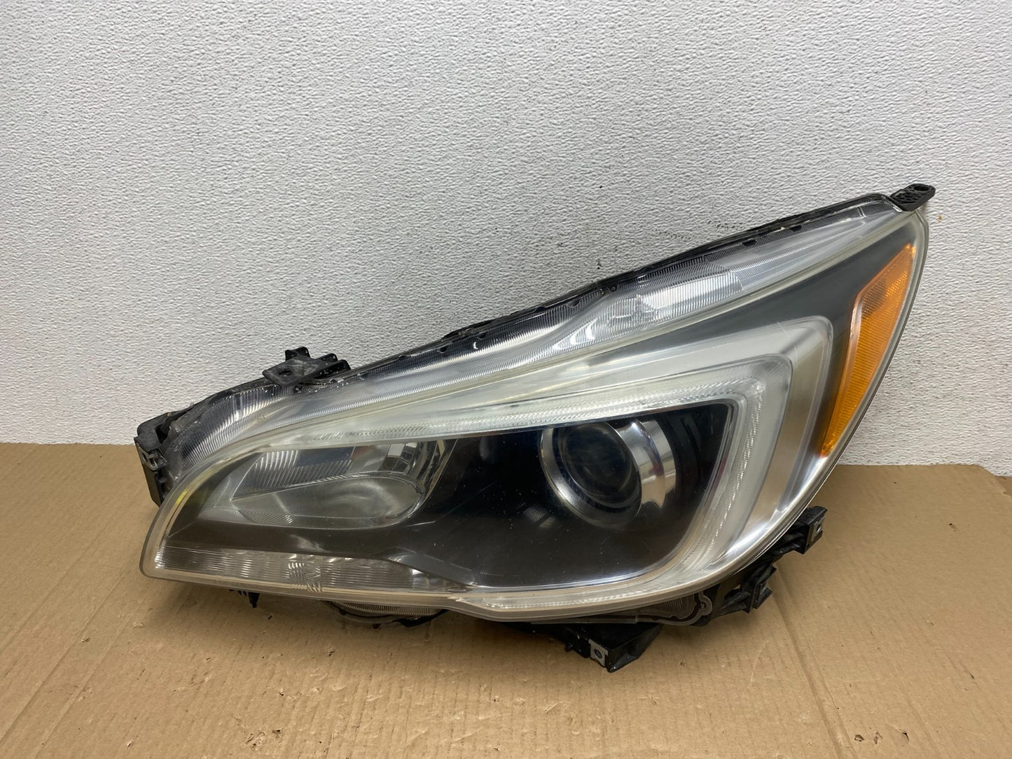 2015 - 2017 Subaru Legacy Outback Left Driver Halogen Headlight AE8966 DW0