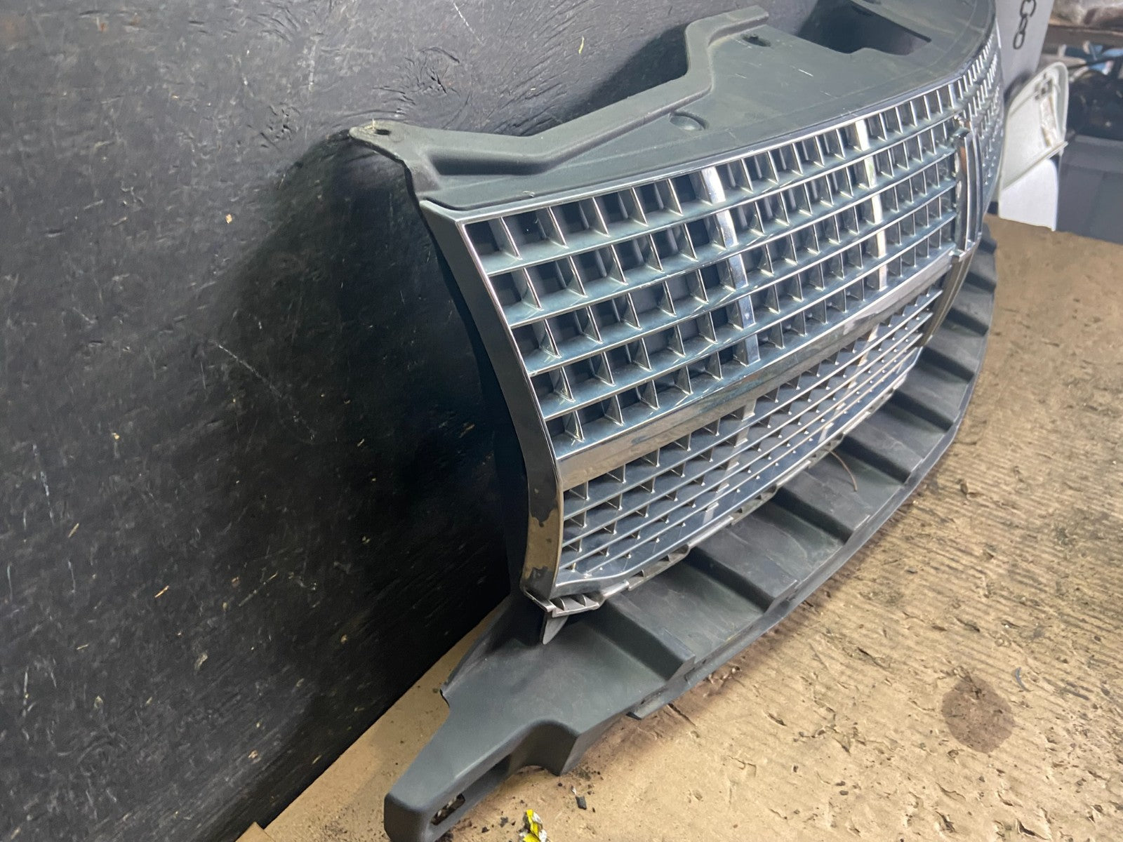 2007 to 2010 Lincoln Mkx Front Upper Grill Grille OEM R7223 DG2