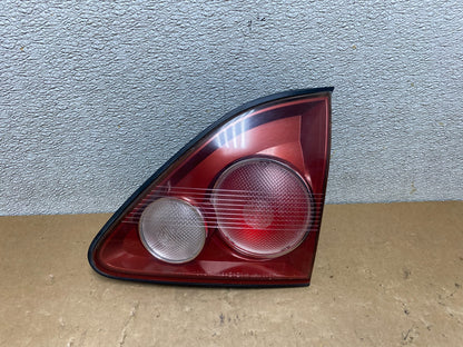 1999 - 2001 Lexus RX300 Right Passenger Side Rear Inner Tail Light Oem V5619 DW0