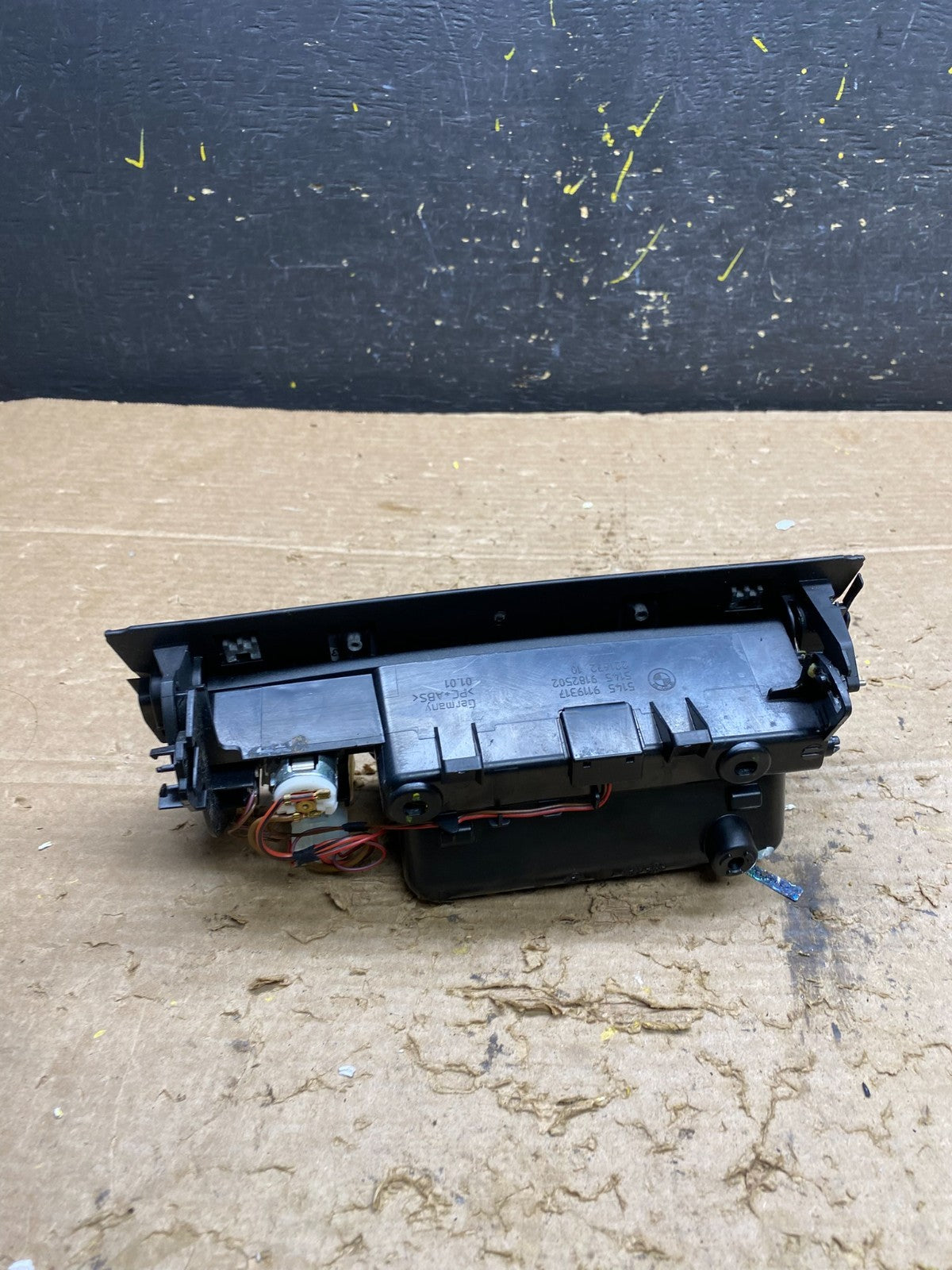 2009 - 2015 BMW 750I - Front Center Console Ashtray X1223 DG4