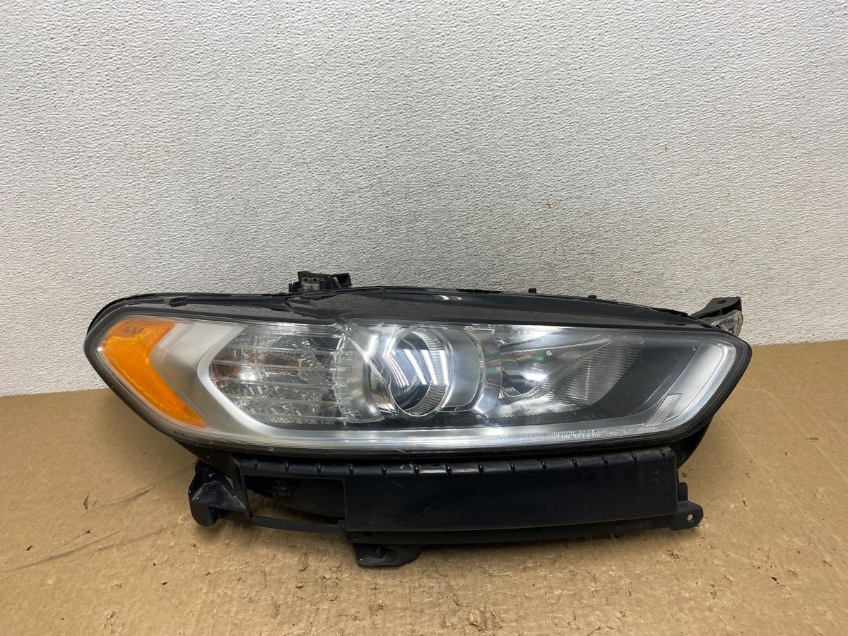2013 to 2016 Ford Fusion Right Passenger Rh Side Headlight AG1425 DW0